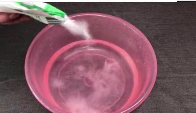 顽固油渍怎么去除 衣服_衣服洗过了还有油印怎么去掉