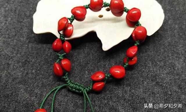 唯美爱情短文200字（关于唯美爱情的文章段落）