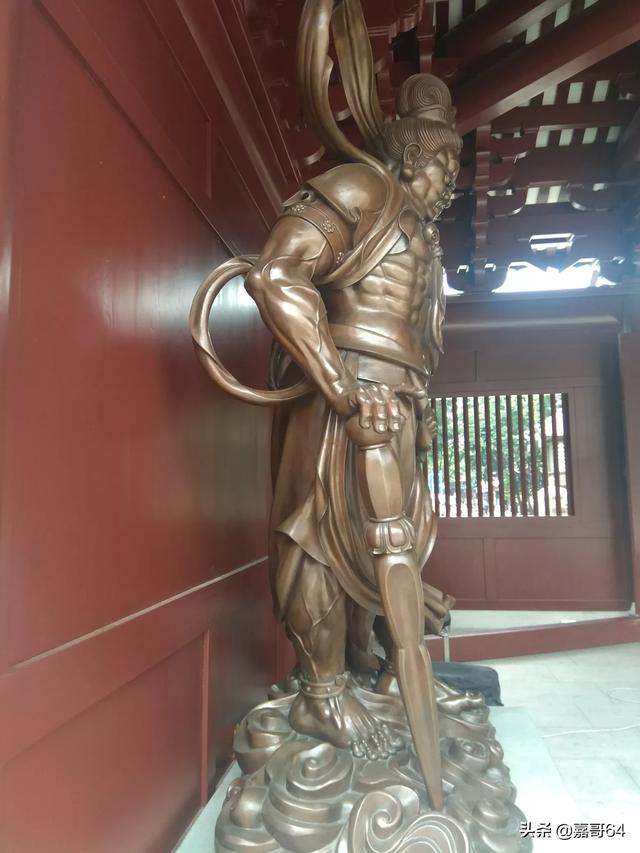 睡前听的鬼故事（睡前听鬼故事有什么不好吗）